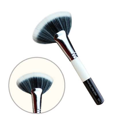 High quality Fan brush Synthetic hair wooden handle makeup brush MAKEUPSHOW C01 Xuancai brush professional cosmetic tool